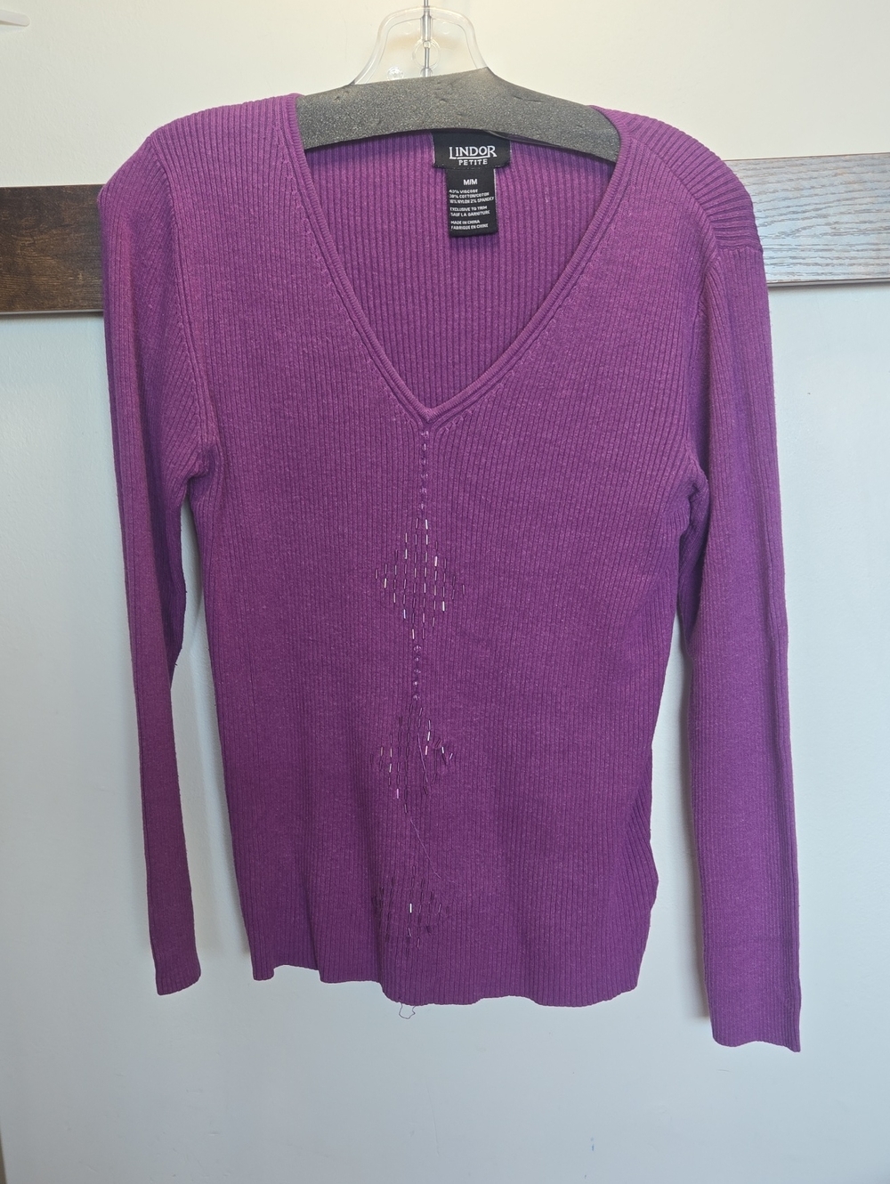 Ribbed V-Neck Sweater in Plum